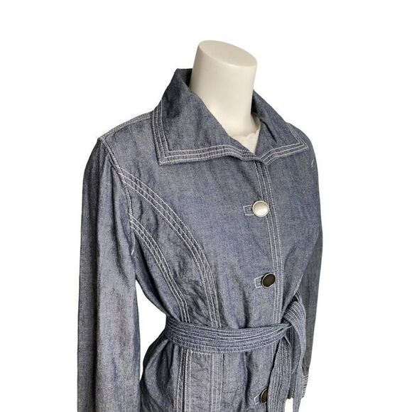 CHICOS Dark Wash Denim‎ Chambray Button Down Belted Cotton Jacket sz 1 Medium 8 - Picture 2 of 7